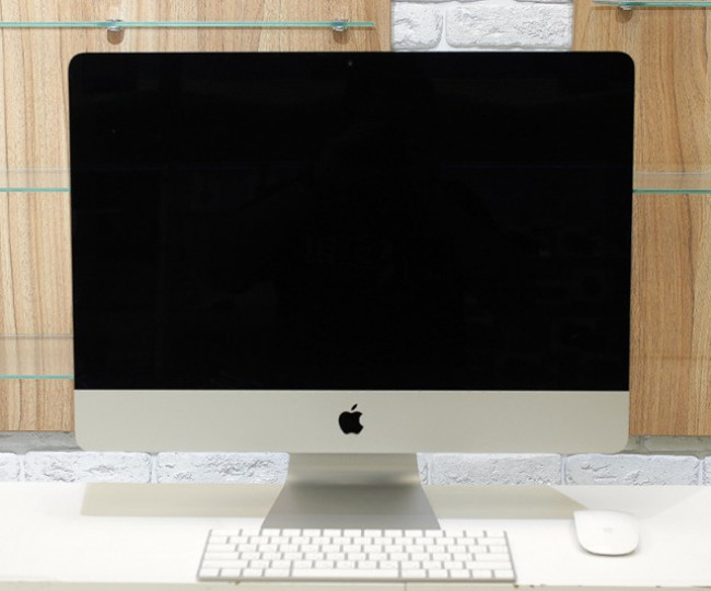 Apple iMac 21,5" cu ecran Retina 4K 2017 (MNE02) folosit 4,5/5