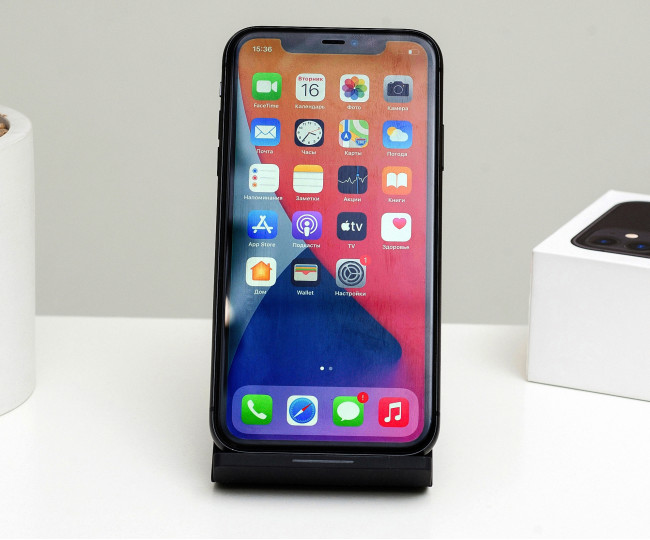 Folosit iPhone 11 128gb, negru (MWLE2).