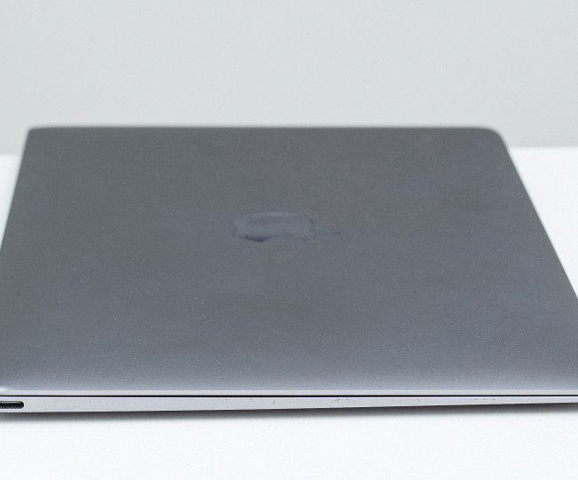Utilizat Apple MacBook 12 Space Grey 2015 (MJY42)