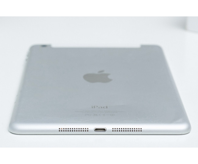 iPad mini Wi-Fi, 32gb, White б/у