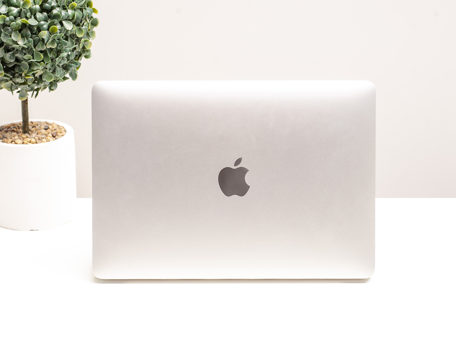 Apple MacBook 12 Silver 2016 (MLHA2) folosit