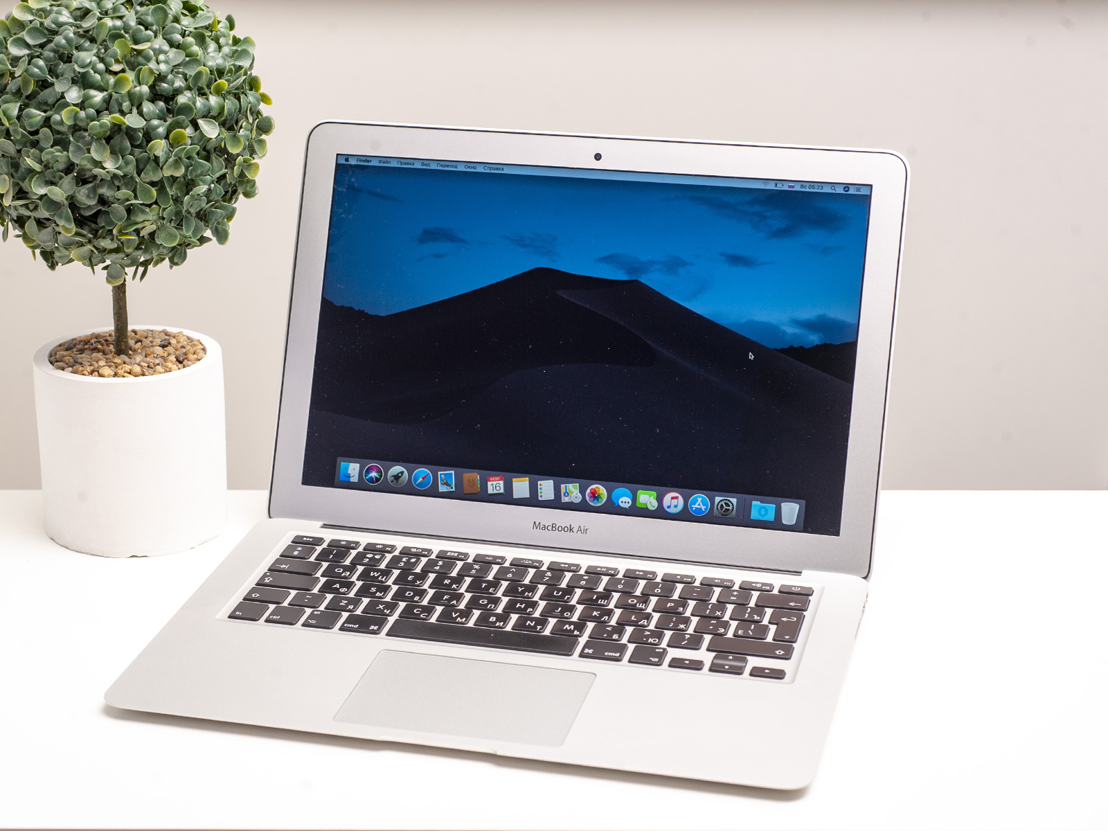 Apple MacBook Air 13 Silver 2015 (MJVG2) folosit