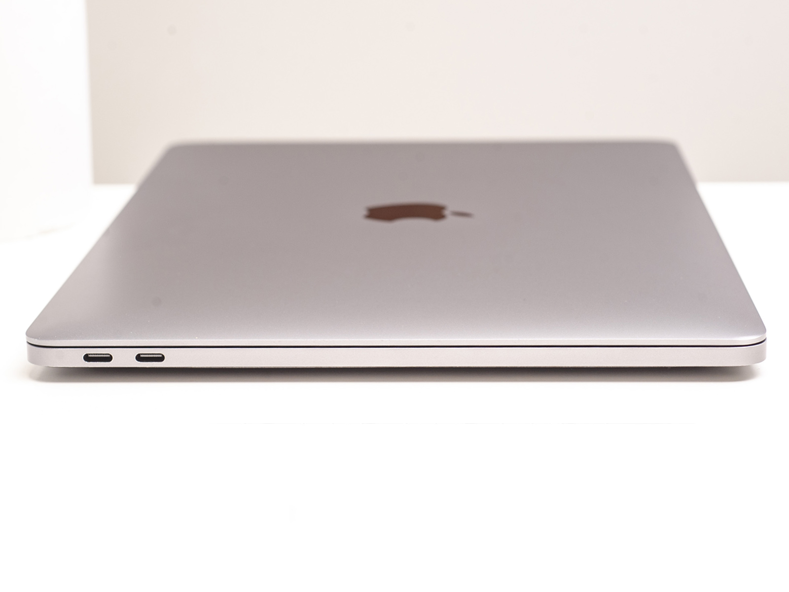 Utilizat Apple MacBook Pro 13 Space Grey 2017 (MPXT2)