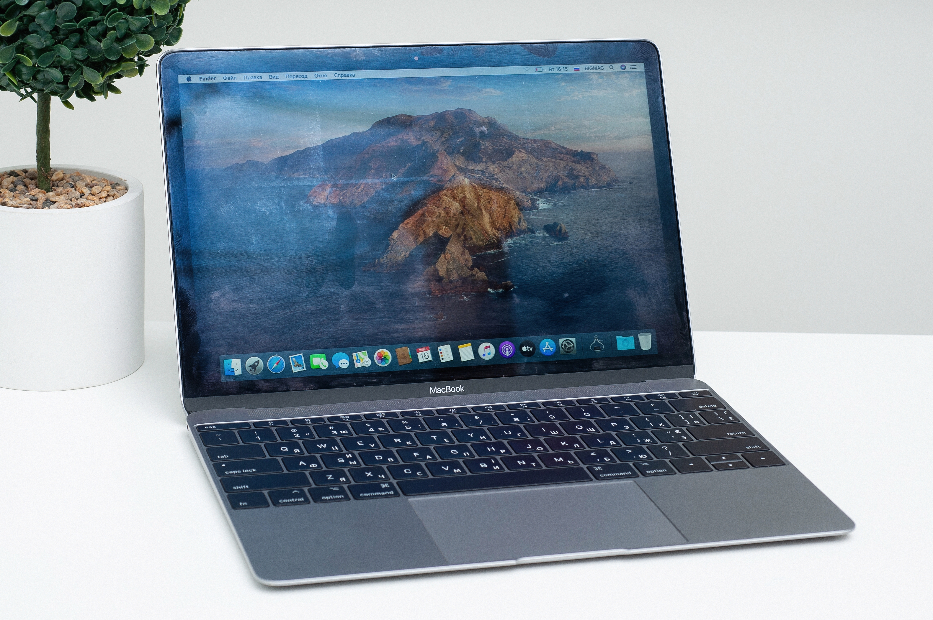 Utilizat Apple MacBook 12 Space Grey 2016 (MLH82)